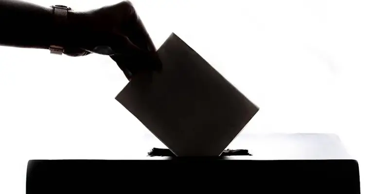 que funcion cumple la reniec en las elecciones